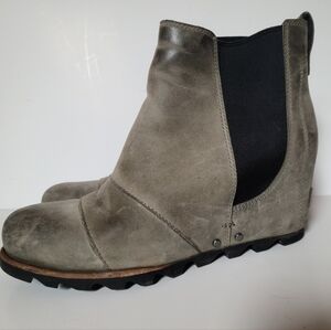 Sorel Lea Wedge Gray Ankle Booties